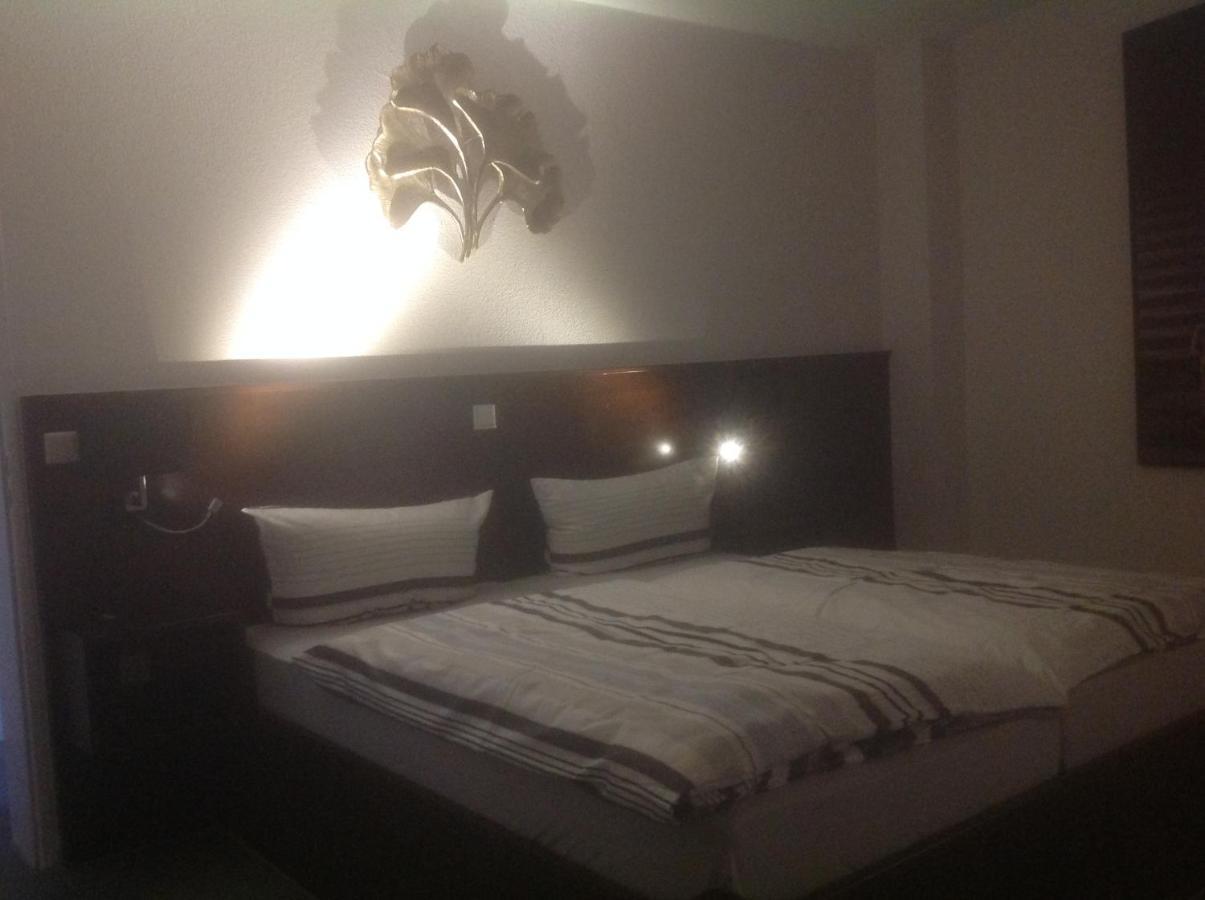 Hotel Restaurant Fritz โกรเนา ภายนอก รูปภาพ
