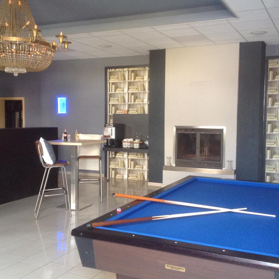 Hotel Restaurant Fritz โกรเนา ภายนอก รูปภาพ